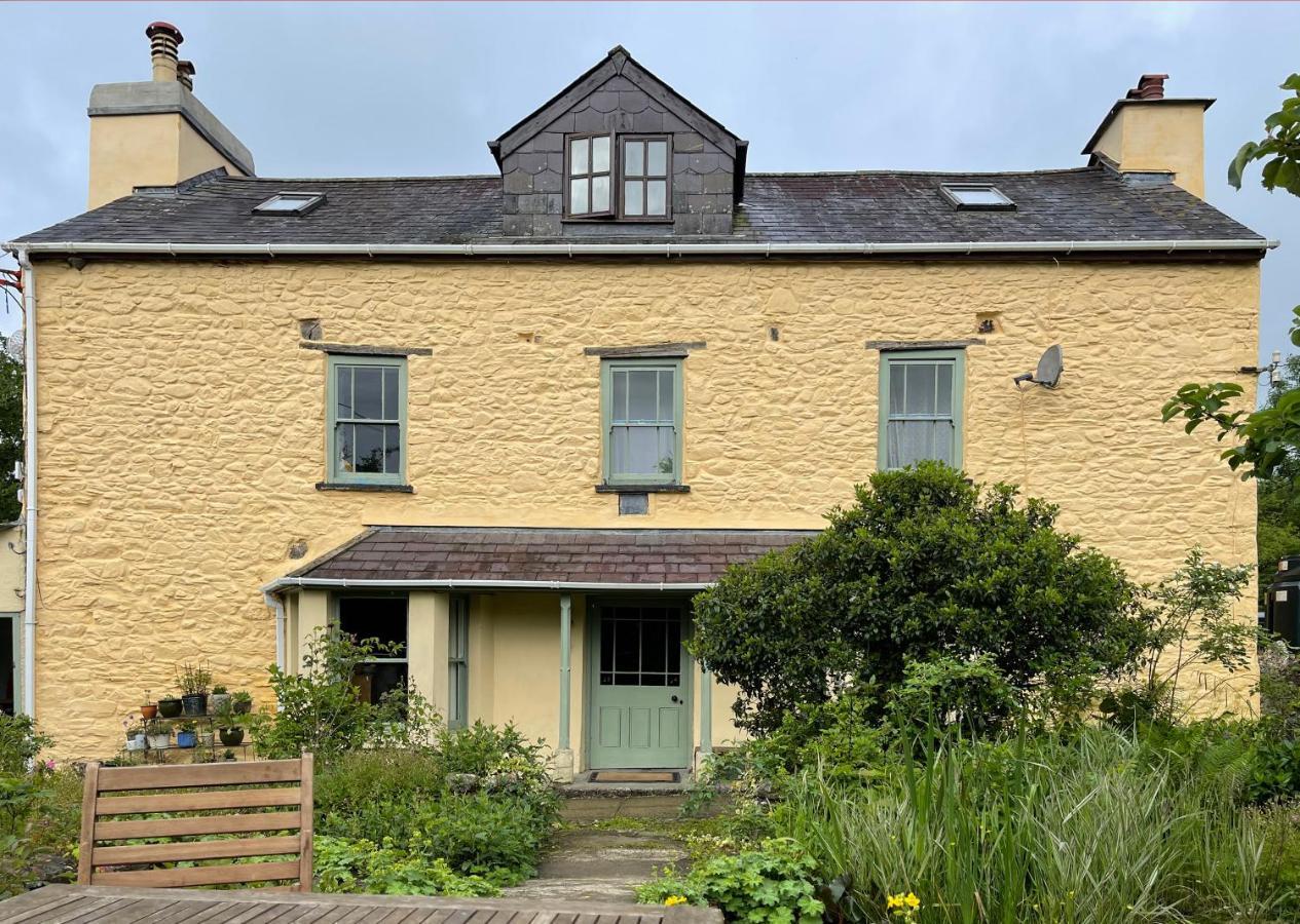 Ynyswen Bed & Breakfast Nantgaredig ภายนอก รูปภาพ