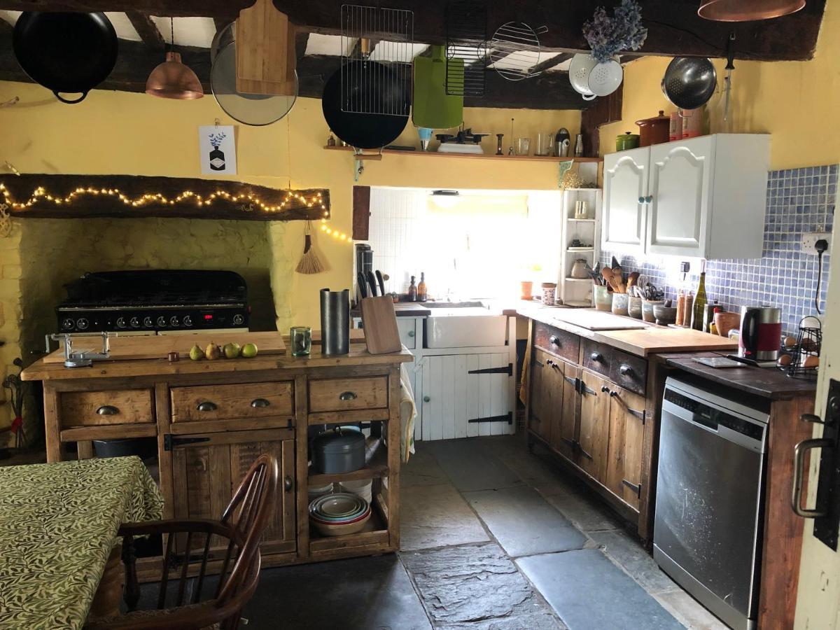 Ynyswen Bed & Breakfast Nantgaredig ภายนอก รูปภาพ